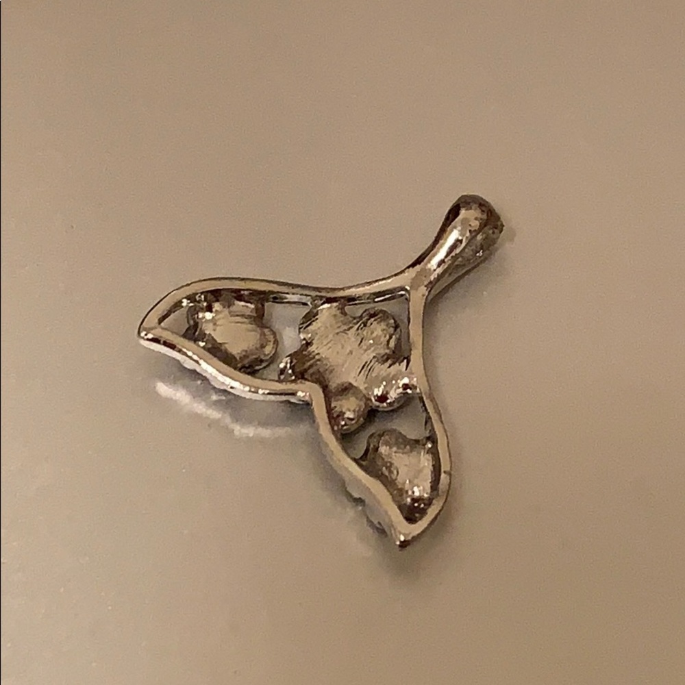 Whale tail with flowers pendant charm cute new - Picture 2 of 4